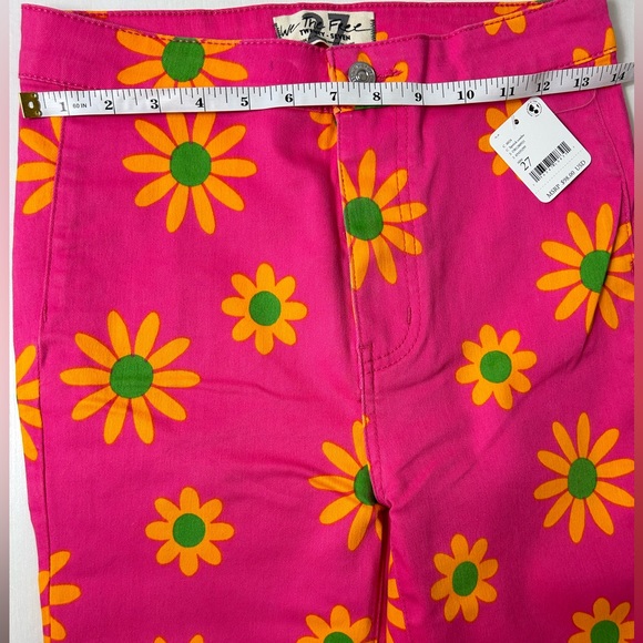 Free People Youth-quake Printed Crop Flare Jeans in Lipstick Combo NWT - Picture 6 of 9